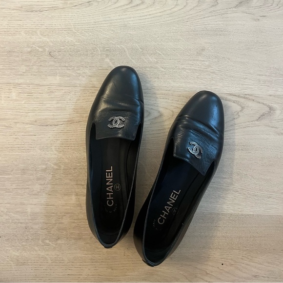 Chanel Flats (Authentic and Vintage) - Picture 8 of 8